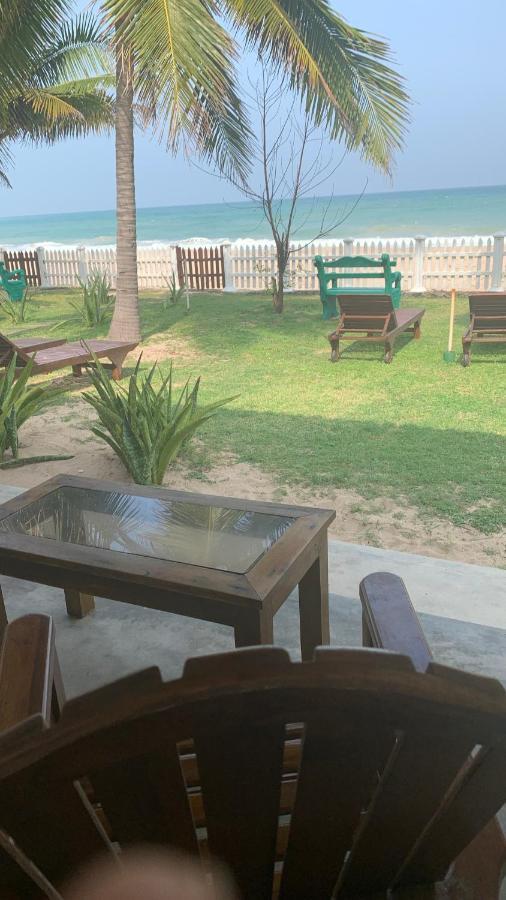Pearl Oceanic Resort - Trincomalee Buitenkant foto