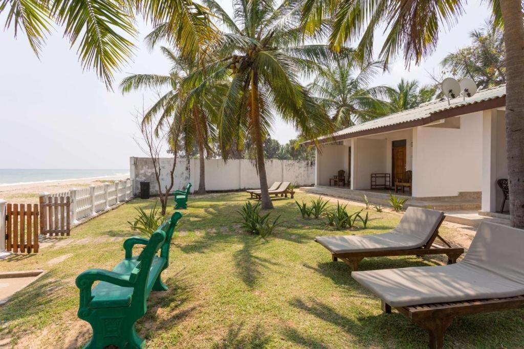 Pearl Oceanic Resort - Trincomalee Buitenkant foto